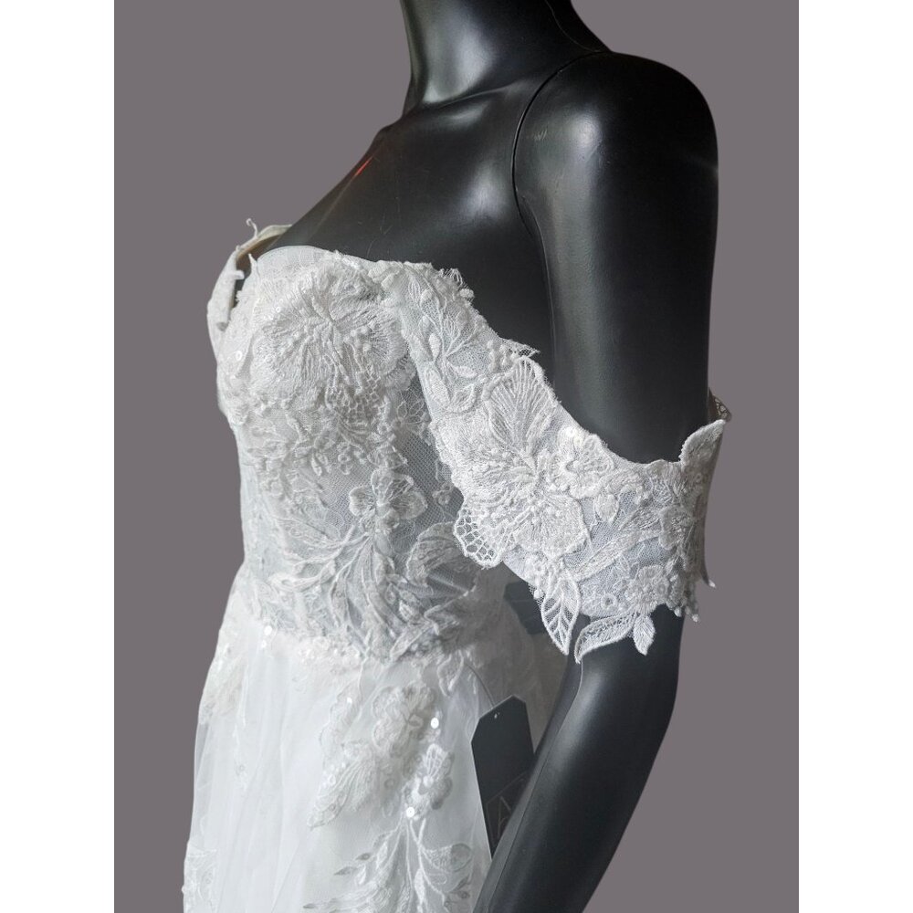 NWOT Ivory Lace Embroidered A-Line Shrug Sleeve Wedding Gown - Da Vinci - Picture 3 of 14